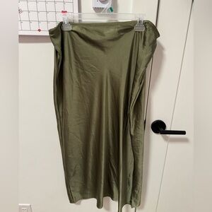 Old Navy Women's Maxi Skirt in Olive
